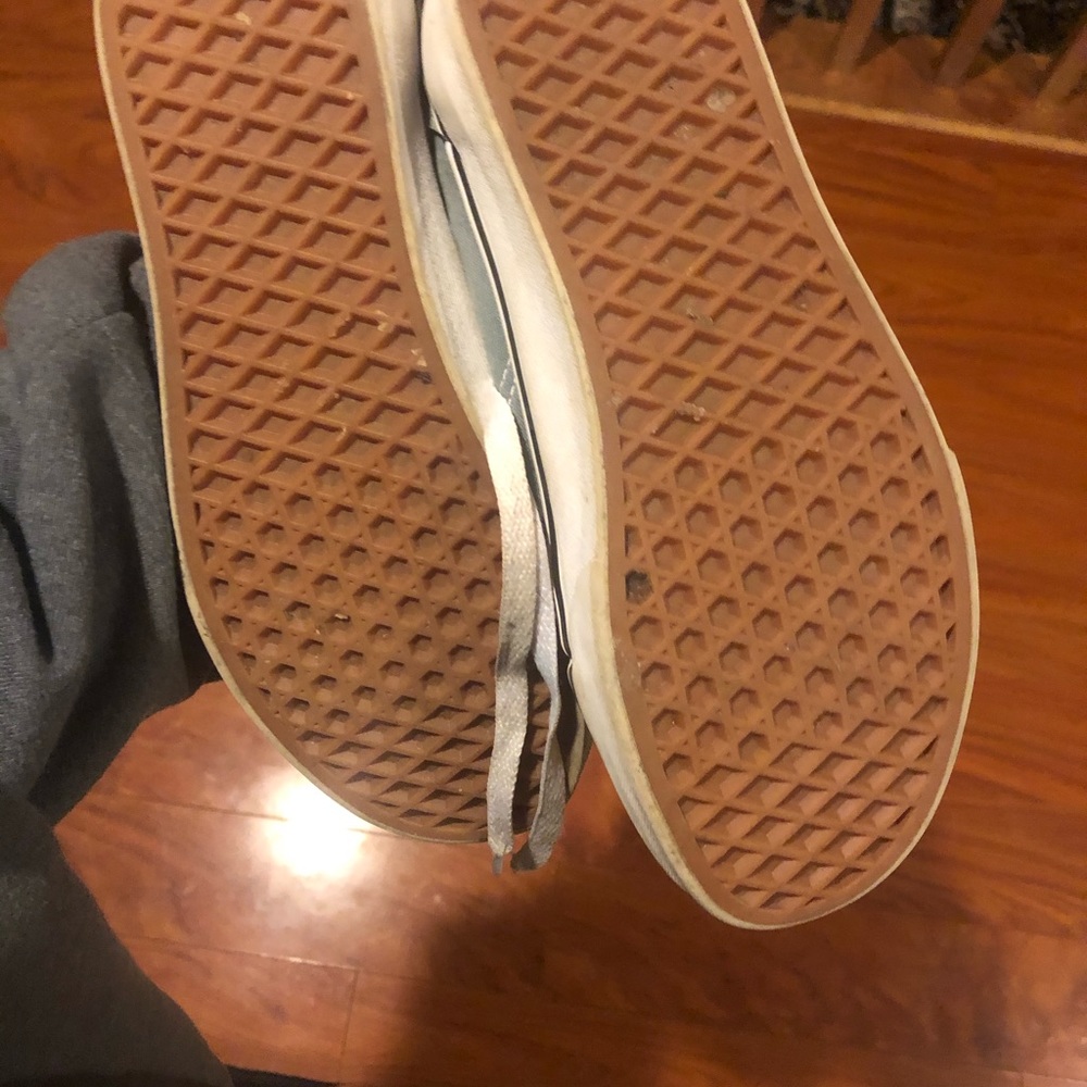 Vans - Picture 4 of 5